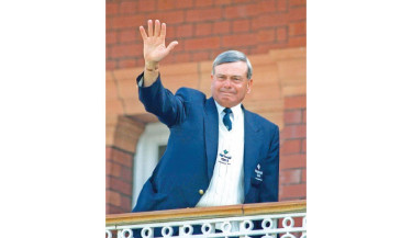 Iconic former umpire Bird dies at 92