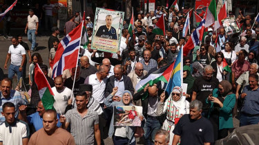 Palestinians rally in West Bank to celebrate statehood recognition