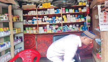 Illegal pharmacies boom around Ukhiya Rohingya camps