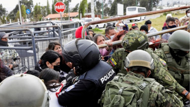 Ten killed in latest Ecuador prison clashes