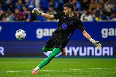 Barca duo Raphinha, Joan Garcia injured, out for PSG clash