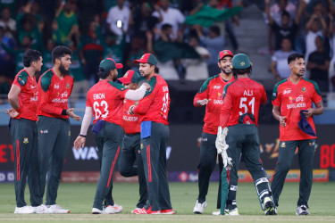 From Saif’s sixes to fielding failures