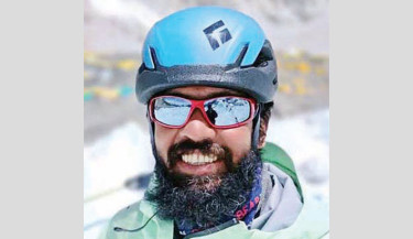 Babar Ali scales Mount Manaslu without oxygen