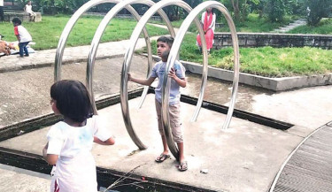 Neglect fuels rampant theft in Narayanganj city park