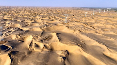 Xinjiang transforms deserts into renewable energy goldmine