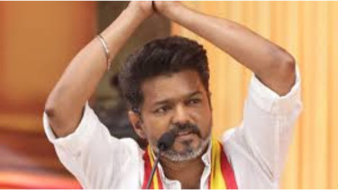 Writhing in pain after deadly stampede: Vijay