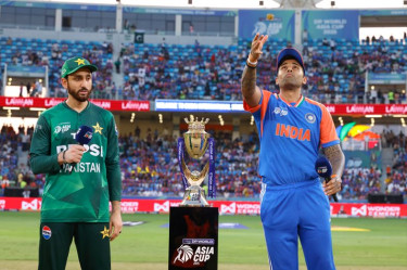 India opt to field first in final against Pakistan