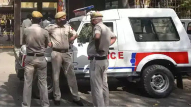 Over 300 Delhi schools get hoax bomb threat