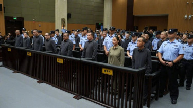 China sentences 16 Myanmar-linked gang members to death