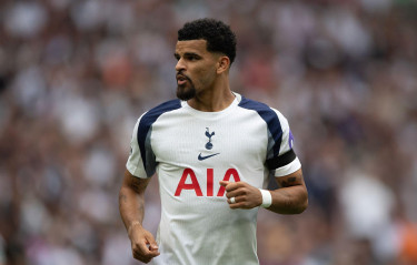 Solanke surgery leaves Spurs struggling for strikers