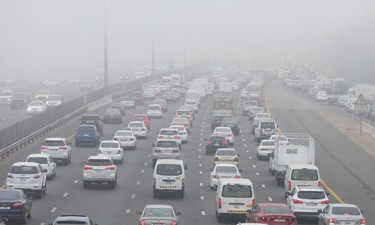 Fog engulfs parts of UAE, Abu Dhabi police warns drivers