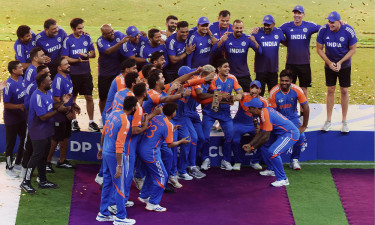 PCB chief Mohsin Naqvi refuses to give Asia Cup trophy, wants India to collect in person
