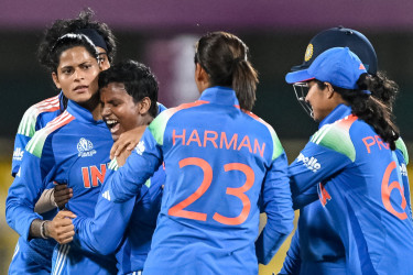 Deepti, Amanjot fire as India crush Sri Lanka in Women's World Cup opener