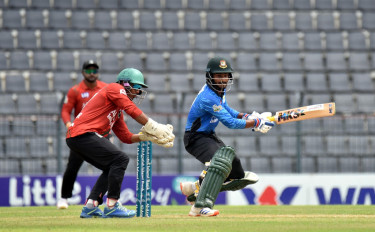 Joy’s 78 guides Chattogram, Khulna edge Rangpur in thrillers