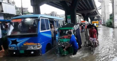 Overnight rain floods Chattogram, causes traffic chaos