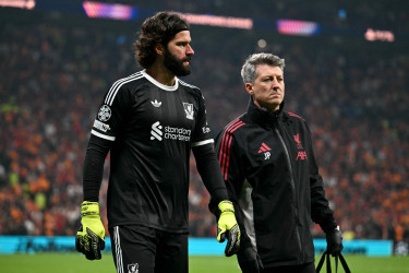 Liverpool goalkeeper Alisson ruled out until after international break
