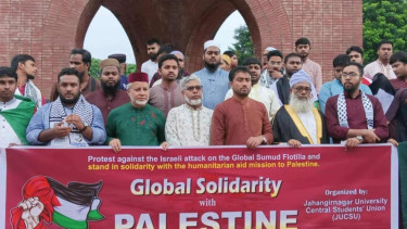 JU students protest against Israel’s attack on Global Sumud Flotilla