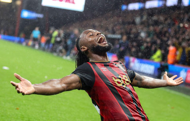 Superb Semenyo salvages win for Bournemouth on stormy night
