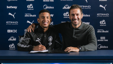 Savinho extends Man City deal to 2031