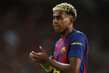 Yamal injury complicated, return date uncertain: Barca coach Flick