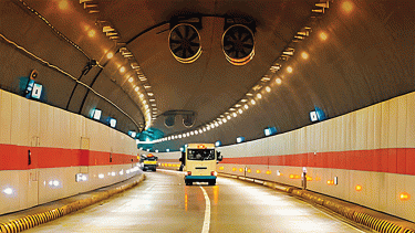 15 injured as bus overturns inside Karnaphuli Tunnel