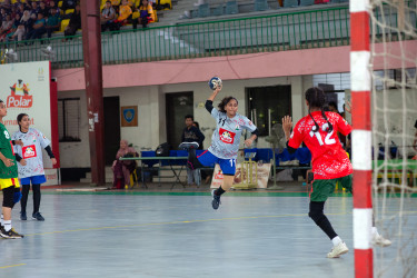 Title showdowns in School Handball on Sunday