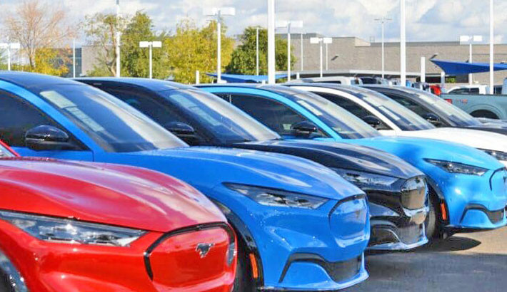 SALES OF ELECTRIC CARS HIT RECORD HIGH IN SEPT