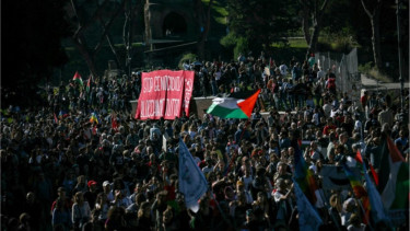 Hundreds of thousands turn out at pro-Palestinian marches in Europe