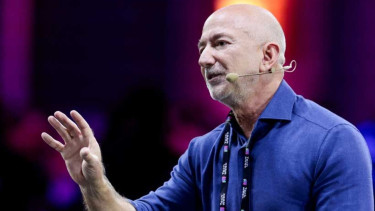 AI in an ‘industrial bubble’ but will benefit society: Bezos