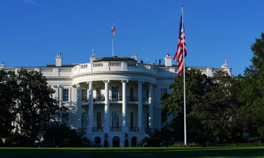 White House threatens mass layoffs amid deepening US govt shutdown