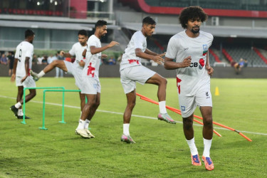 Hamza brings energy to camp despite long journey