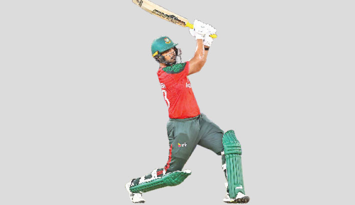 Saif shows how six-hitting’s done