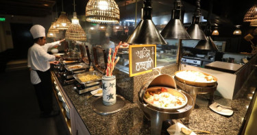 Amari Dhaka unveils ‘Dhakaiya Dawat’