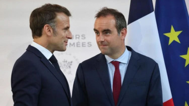 'Macron should resign' says former PM