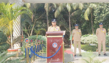 Deputy Inspector General (DIG) of Police Training Centre in Mirzapur of Tangail Mohammad Ashfaqul Alam addresses as the chief guest the graduation parade of the 22nd batch of the Compulsory In-Service Training Course (DC Course) for Divisional Cadet SI (Unarmed) at the parade ground on Wednesday. 	–DAILY SUN PHOTO