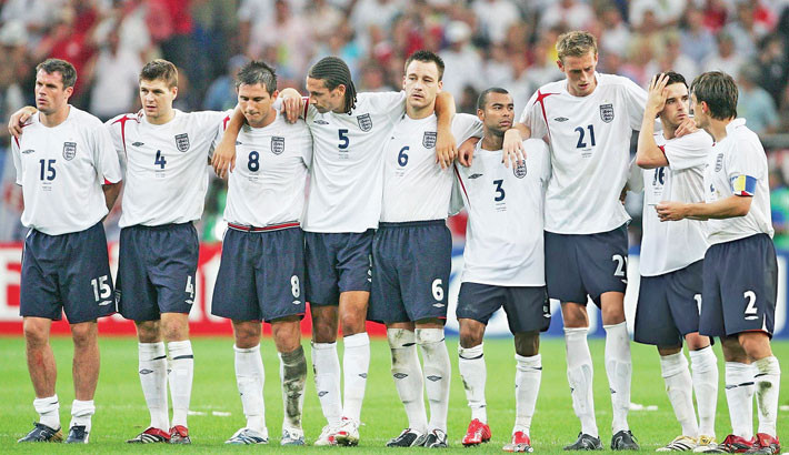 Gerrard brands failed England generation ‘egotistical losers’