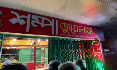 500-bhori gold looted from Malibagh jewellery store