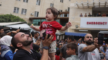 Israel, Hamas sign Gaza ceasefire, hostage deal