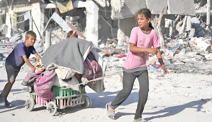 Gazans stream back home as Israel-Hamas ceasefire holds