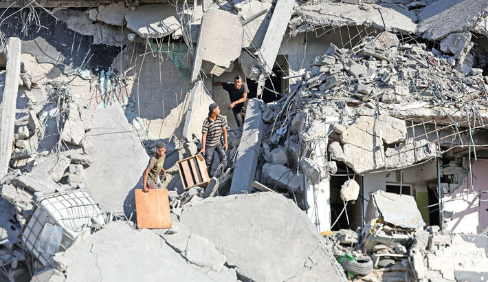 Gazans search rubble for loved ones