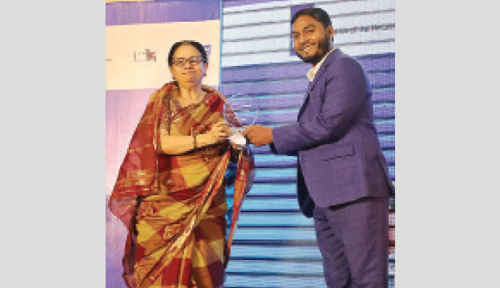 Daily Sun’s Rafikul Islam wins Plan International Media Award