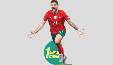 Last-gasp Neves winner keeps Portugal on track