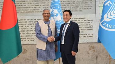 Prof Yunus receives warm welcome at FAO headquarters