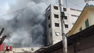 Fire breaks out at chemical warehouse in Mirpur