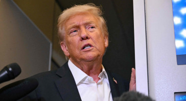 Trump says 'will decide' on solution to Mideast conflict