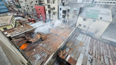 CID experts collect evidence from Mirpur fire site