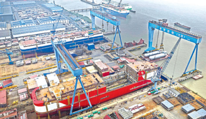 This aerial view shows ships under construction at a shipbuilding facility along the Yangtze River in Yangzhou, east China's Jiangsu province, on 14 October 2025. Photo: AFP