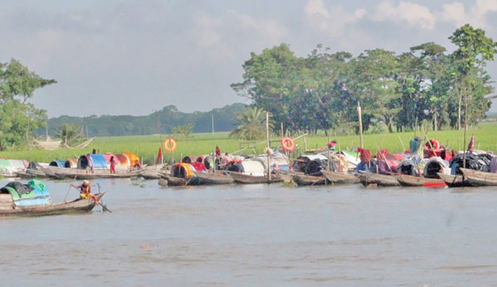 Barishal’s Manta community struggles as relief rice distribution stalls
