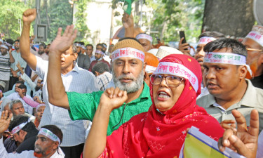 MPO-listed teachers block Shabagh, threaten to paralyse country