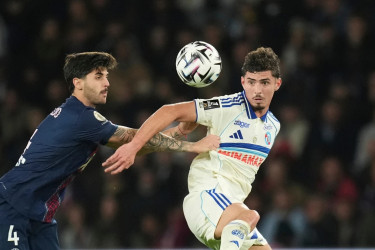 PSG deny Strasbourg historic win to stay top of Ligue 1 after thrilling draw